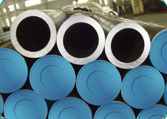 ASTM A209 ASME SA209 탄소 강철 이음새가 없는 보일러관, GR. T1, T-1a, 기름 또는 소금물에 절이는 까만 회화 표면